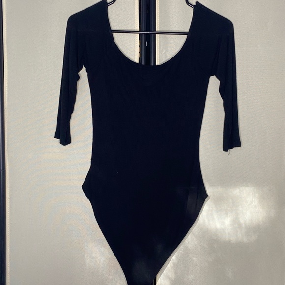 Forever 21 Basic Half Sleeve BodySuit - Picture 2 of 2